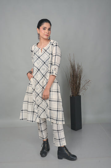White Checkered Three Panel Co-ord Set With Kantha Hand Embroidery Detailing