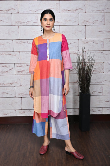 Red White Handwoven Antifit Kurta With Buttons on Slit
