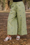 Olive Green Cotton Sleeveless Kurta Set (set of 2)