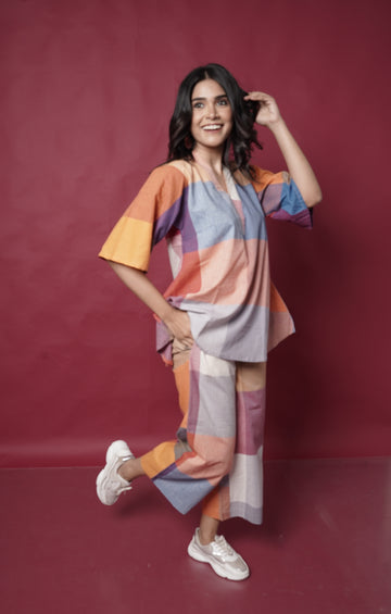 Red-White-Grey Checks Handwoven Antifit Co-ord Set (Set of 2)