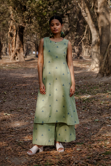 Olive Green Cotton Sleeveless Kurta Set (set of 2)