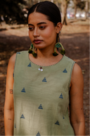 Olive Green Cotton Sleeveless Kurta Set (set of 2)