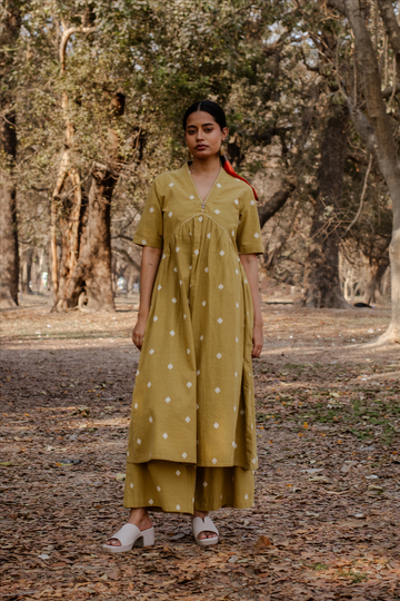 Mustard Cotton Woven Buti Kurta Set (set of 2)