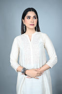 White Hand Embroidered Tassar Silk Kurta Set (Set of 2)