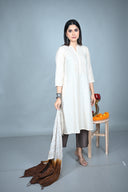 White Hand Embroidered Tassar Silk Kurta Set (Set of 2)