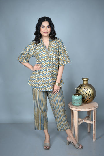 Ajrakh Zigzag Hand Block Printed Anti-Fit Top