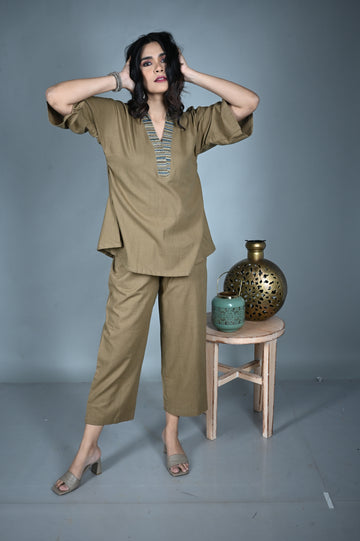 Mud Brown Handwoven Co-ord Set with Ajrakh Detailing (Set of 2)