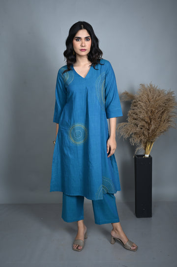 Teal Hand Embroidered Handloom Cotton Kurta Set (set of 2)