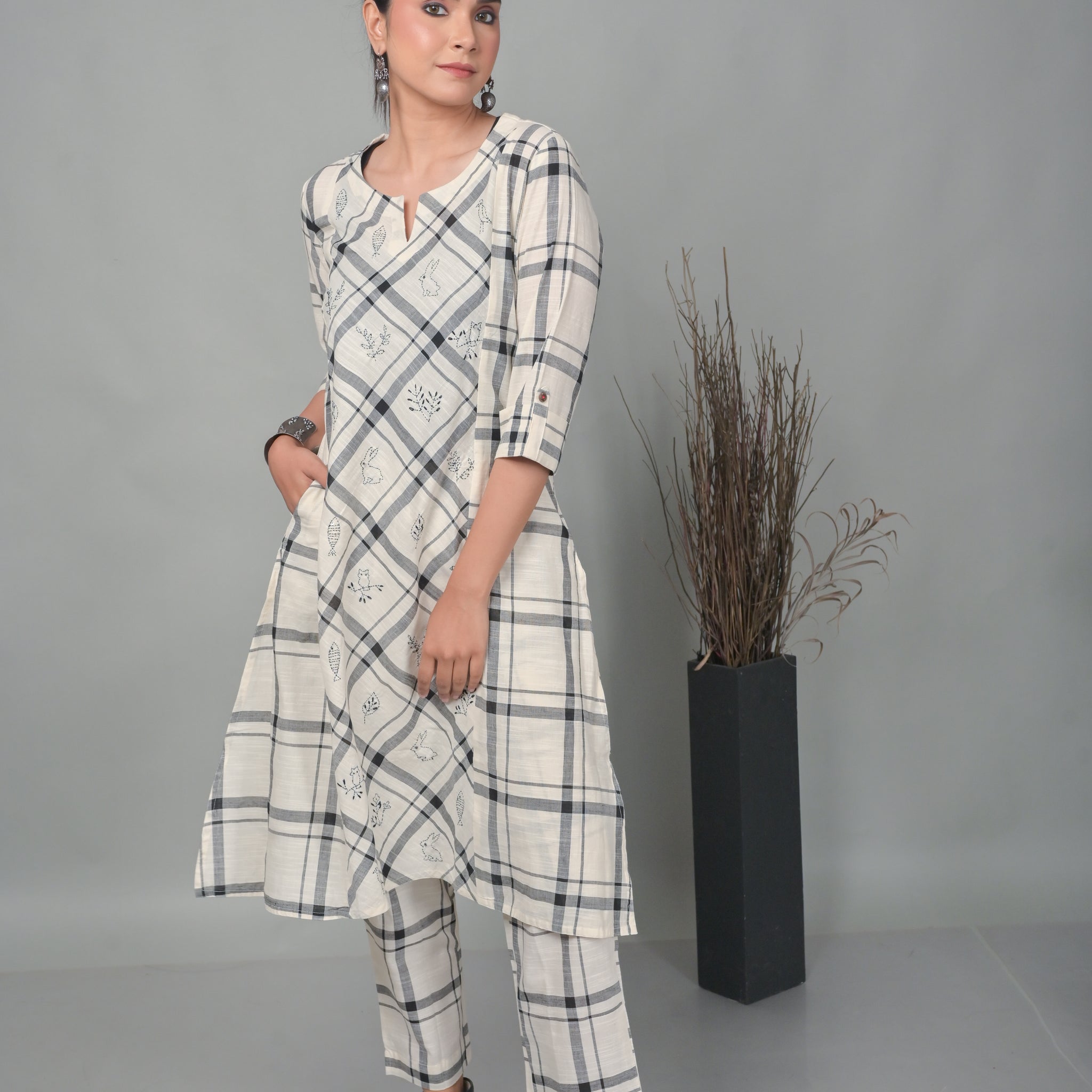 White Checkered Three Panel Co-ord Set With Kantha Hand Embroidery Detailing