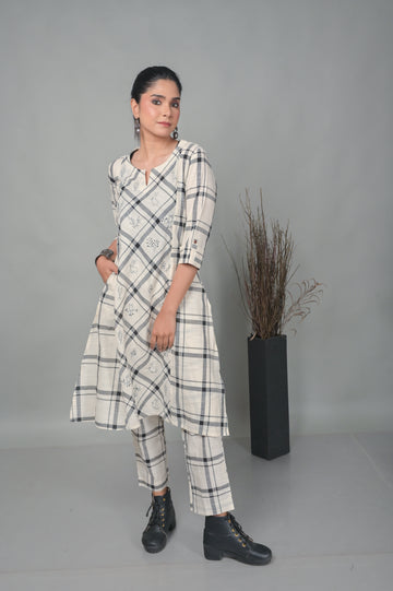 White Checkered Three Panel Co-ord Set With Kantha Hand Embroidery Detailing