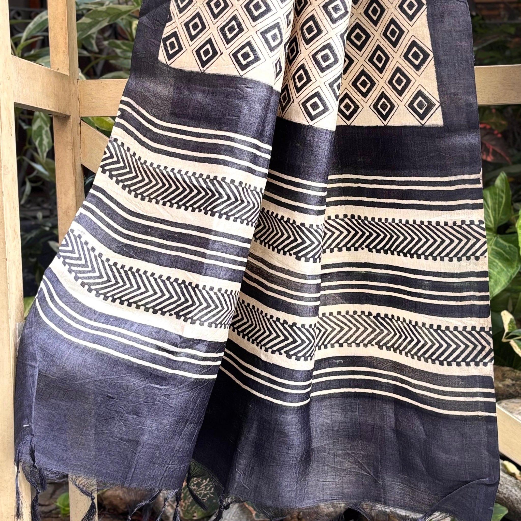 Black tassar Dupatta with White Hand Block Printing