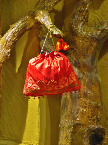 Red Flower Handcrafted Silk Kantha Embroidery Potli Batua