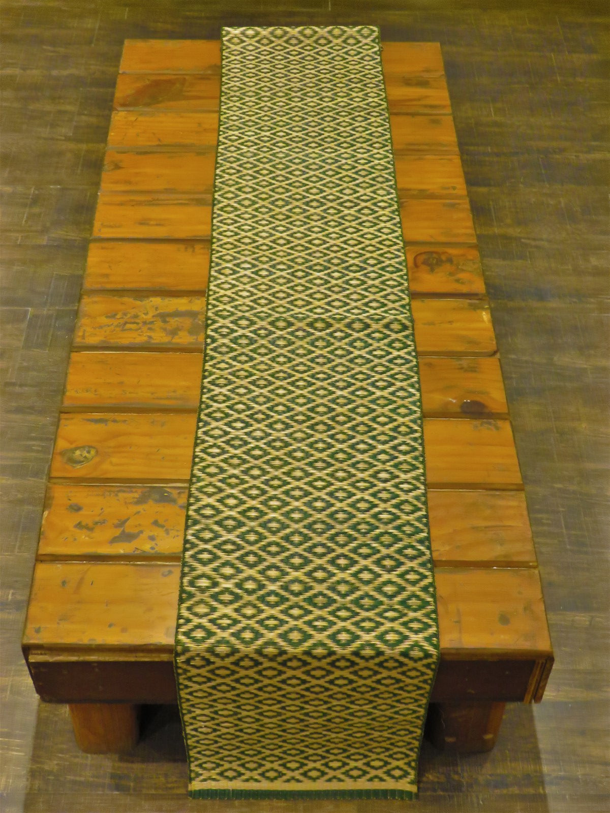 Handcrafted Madurkathi Table Runner (Olive-Natural)